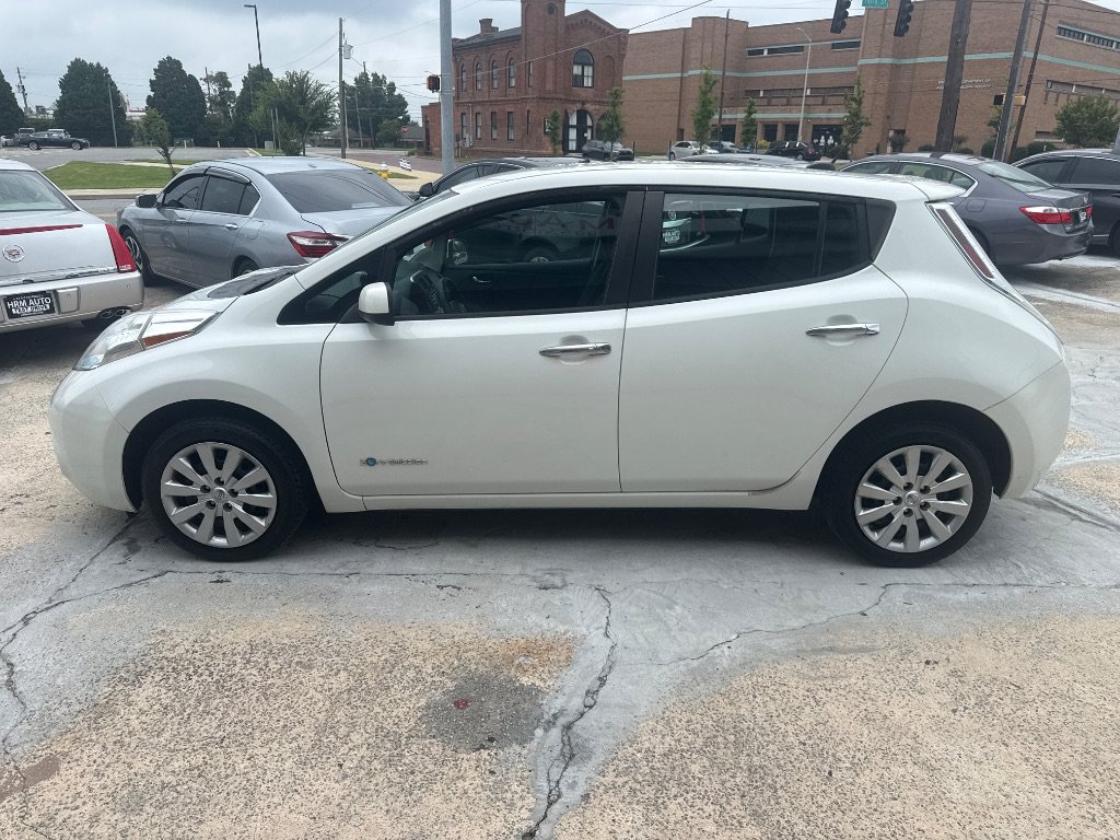 Used 2015 Nissan Leaf S w/ Charge Package FWD image 7