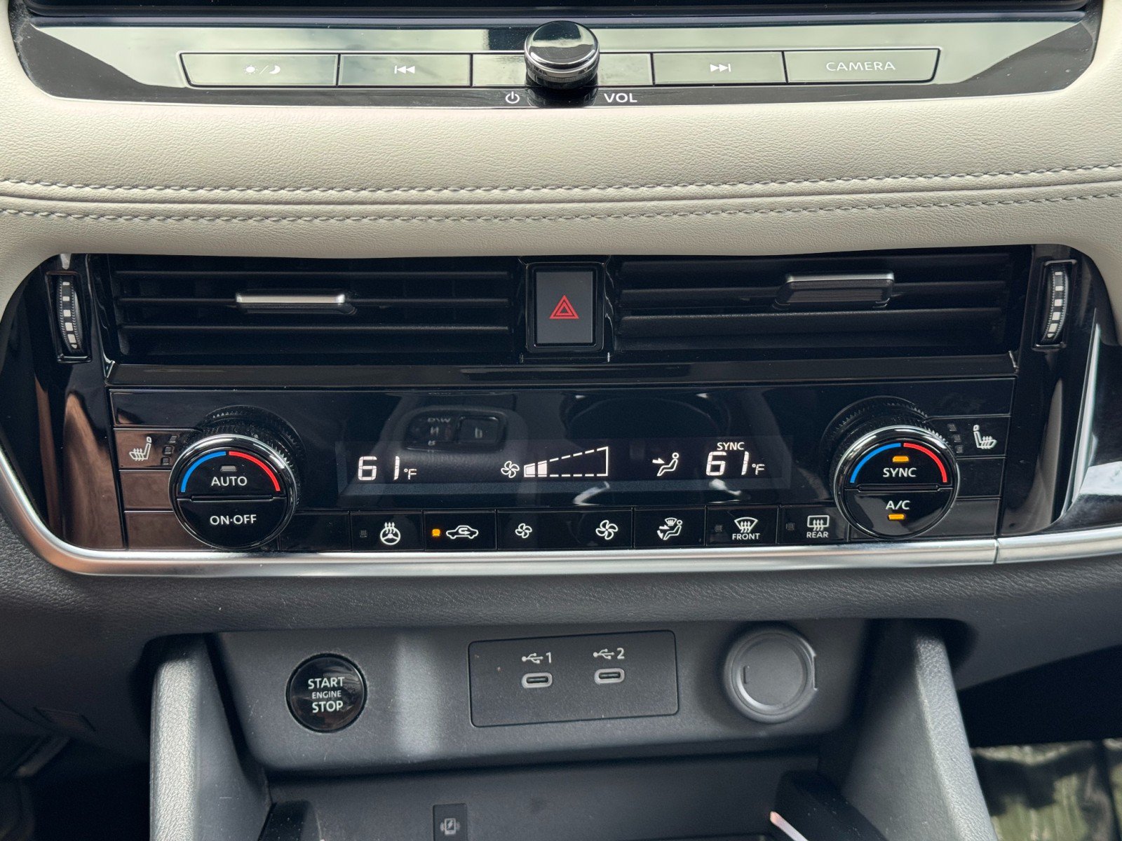 Used 2025 Nissan Rogue SL FWD image 25