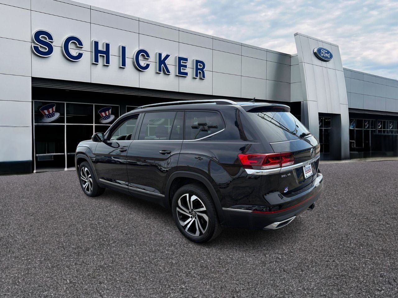Used 2023 Volkswagen Atlas SEL AWD/4WD image 3