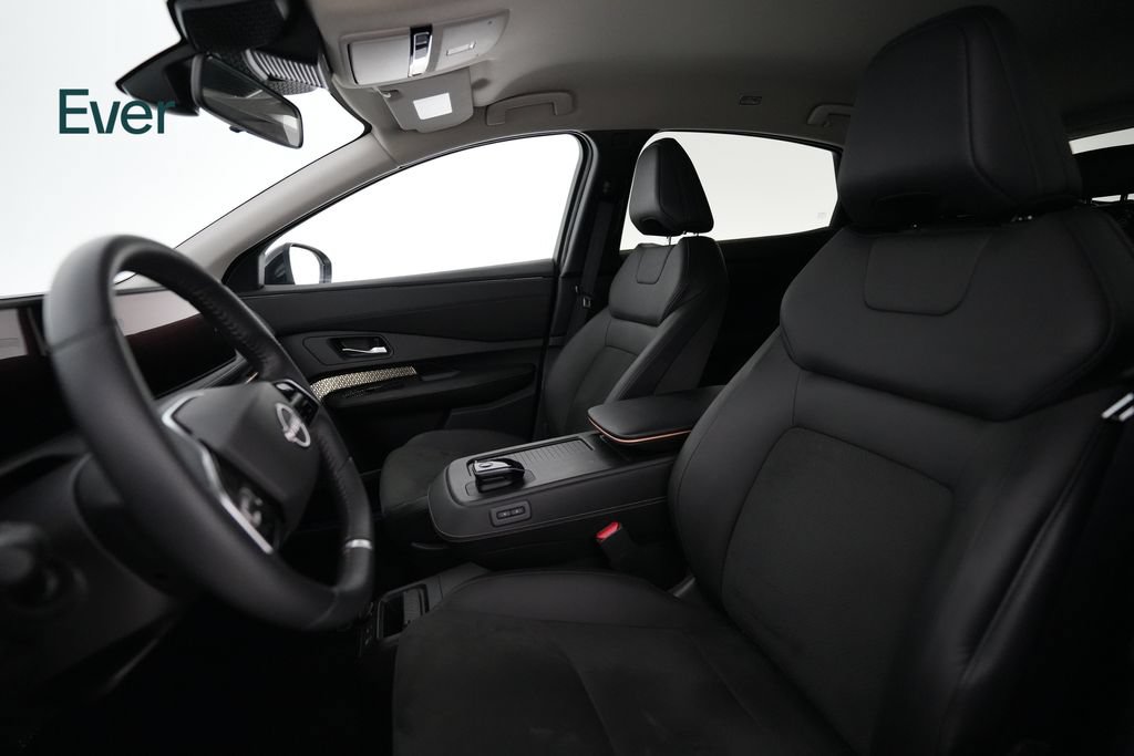 Used 2025 Nissan Ariya AWD image 4