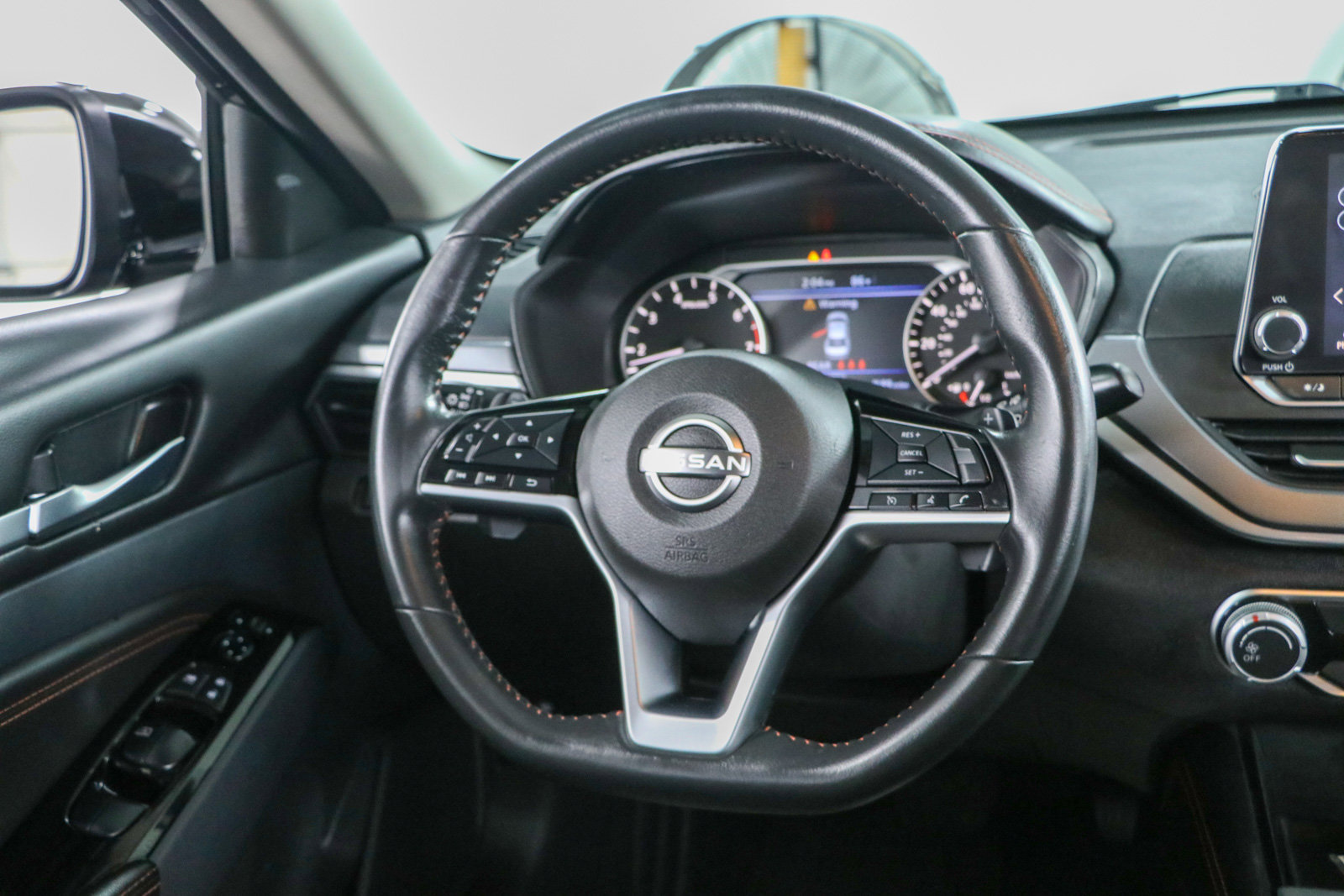 Used 2023 Nissan Altima 2.5 SR FWD image 12