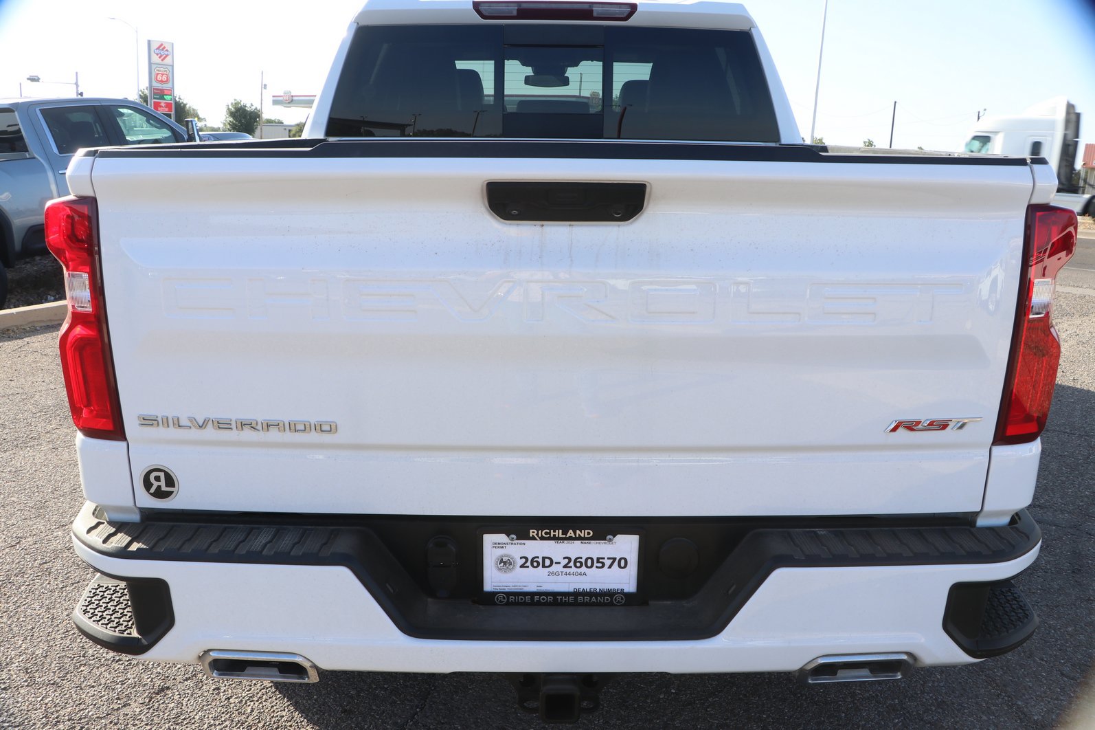 Used 2024 Chevrolet Silverado 1500 RST w/ Convenience Package II AWD/4WD image 6