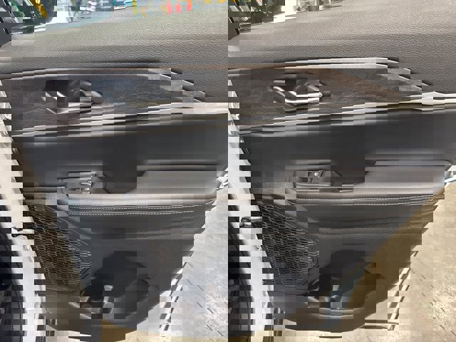 New 2025 Jeep Grand Cherokee Limited w/ Trailer Tow Package image 10