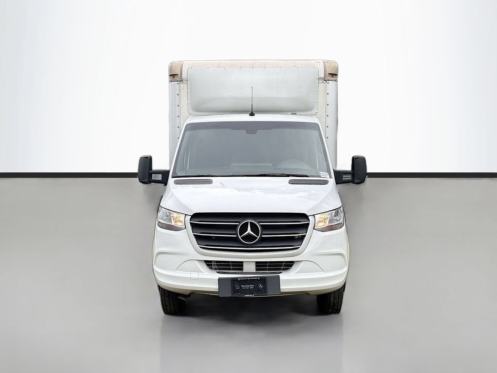 Used 2023 Mercedes-Benz Sprinter 4500 image 8