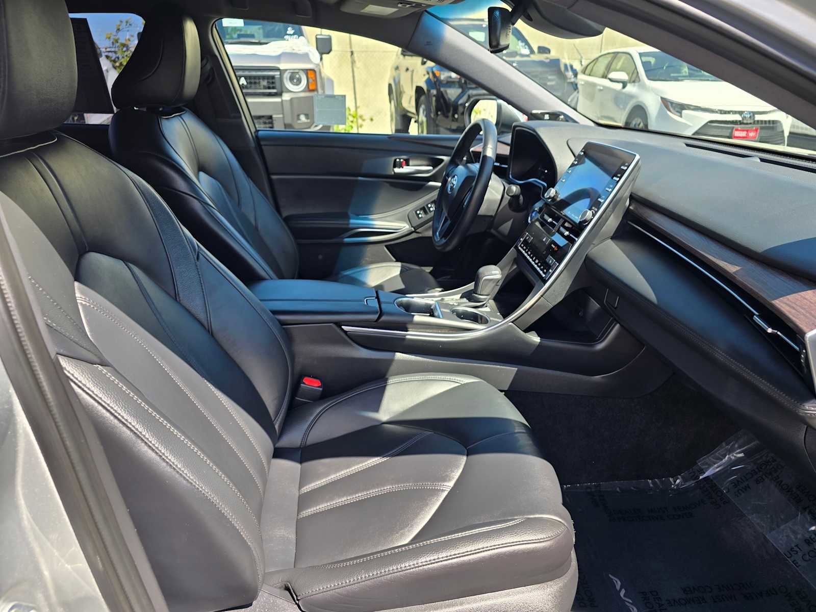 Used 2021 Toyota Avalon XLE w/ Carpet Mat Package (TMS) image 11