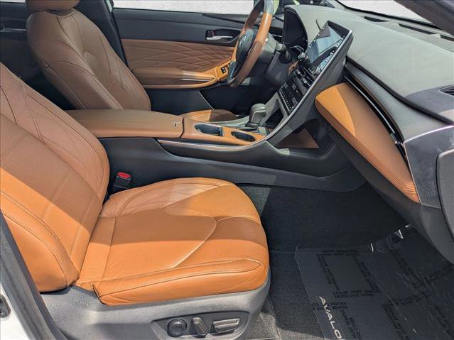 Used 2020 Toyota Avalon Limited FWD image 22