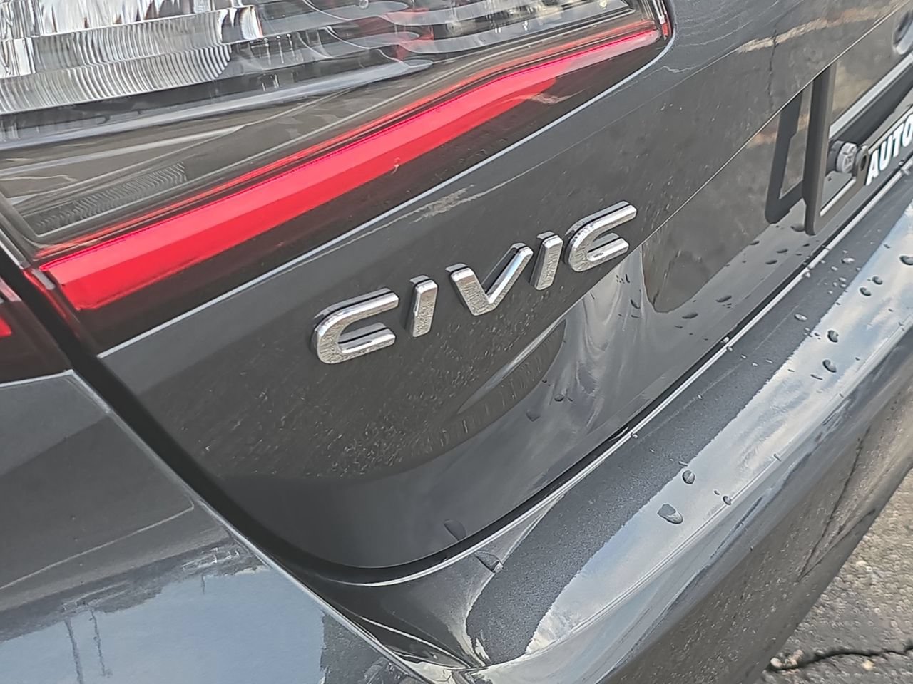 Used 2025 Honda Civic Sport image 31