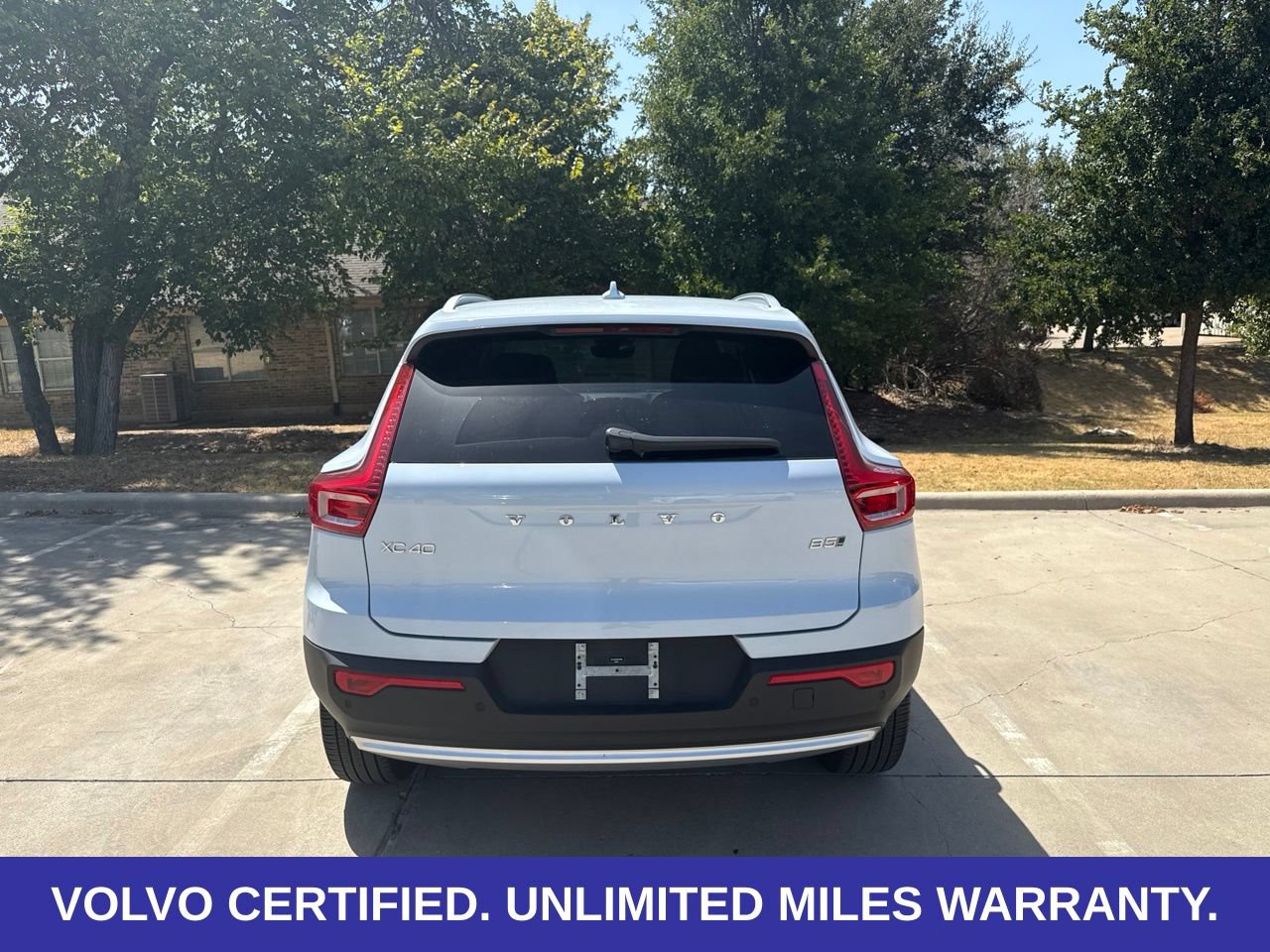 Certified 2024 Volvo XC40 B5 Ultimate w/ Protection Package Premier AWD/4WD image 6