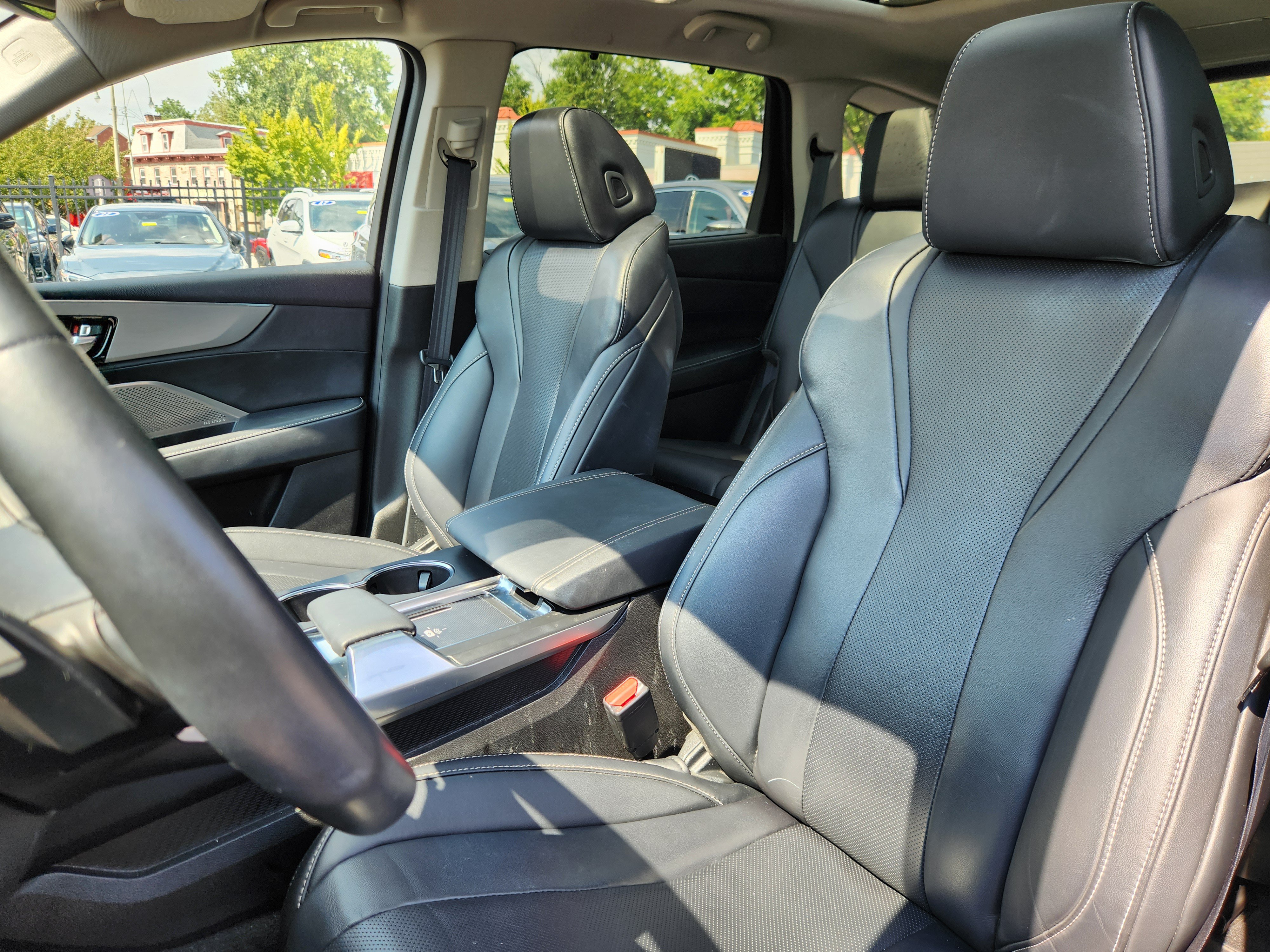 Certified 2024 Acura MDX w/ Technology Package AWD/4WD image 7
