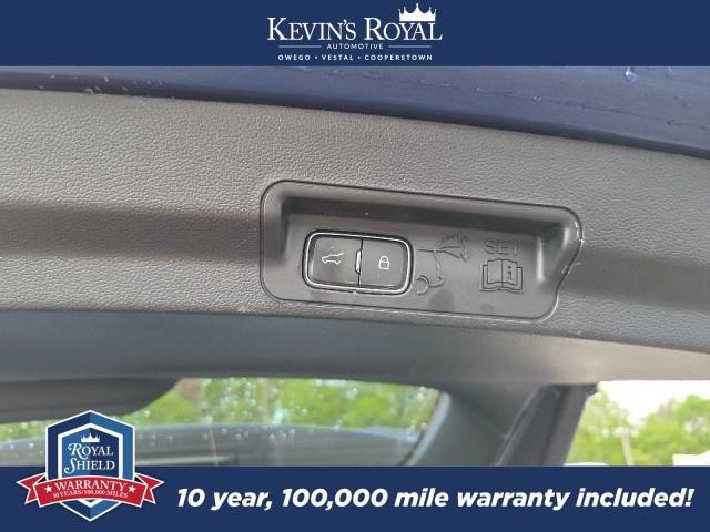 Used 2022 Ford Explorer XLT AWD/4WD image 10