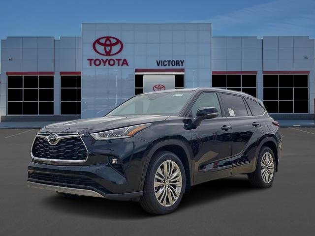 New 2025 Toyota Highlander Platinum