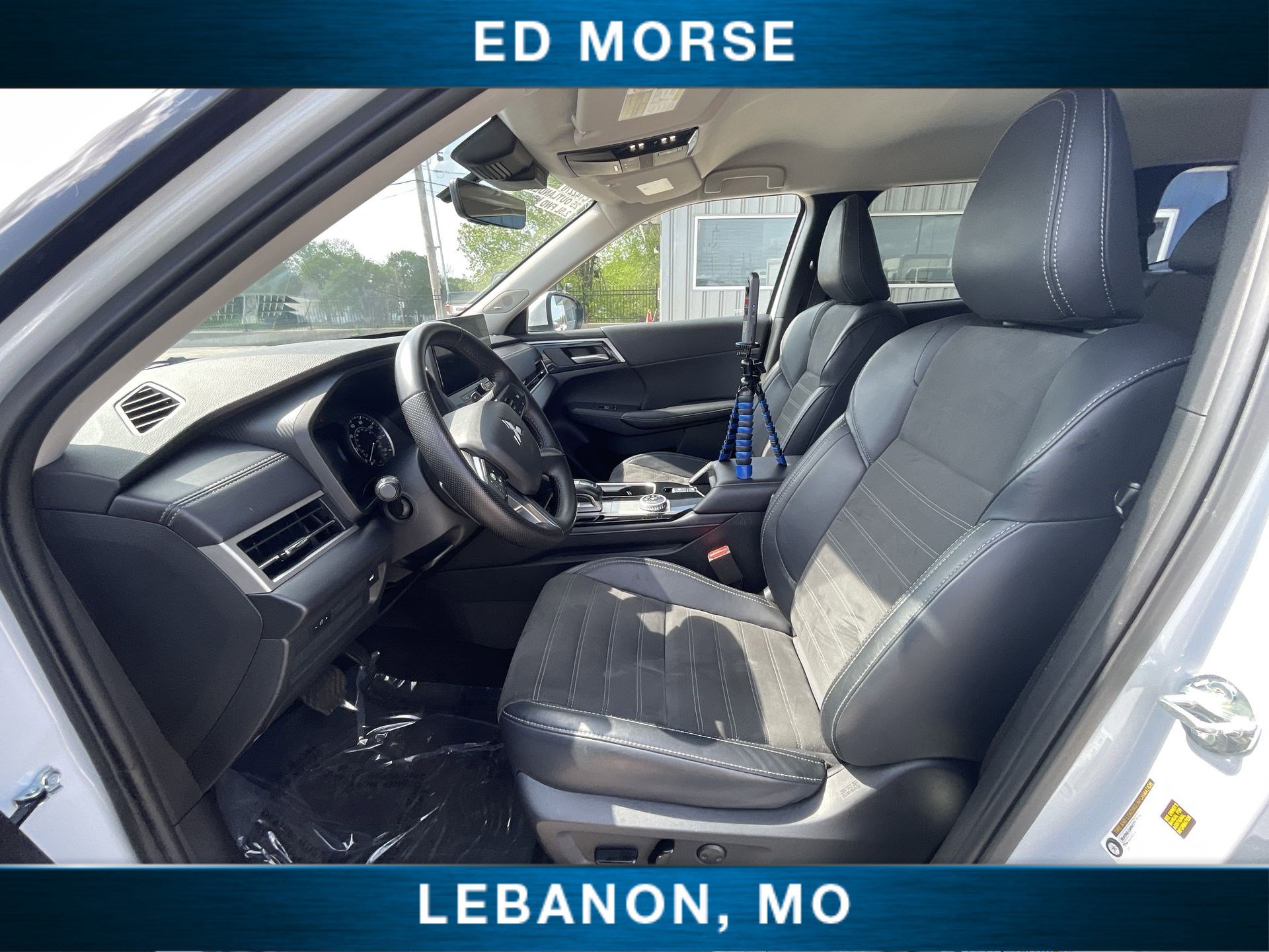 Used 2025 Mitsubishi Outlander SE FWD image 18