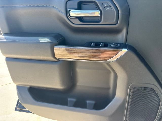 Used 2022 Chevrolet Silverado 1500 LT Trail Boss w/ Safety Package AWD/4WD image 16