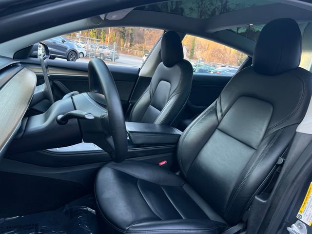 Used 2023 Tesla Model 3 Standard Range image 12