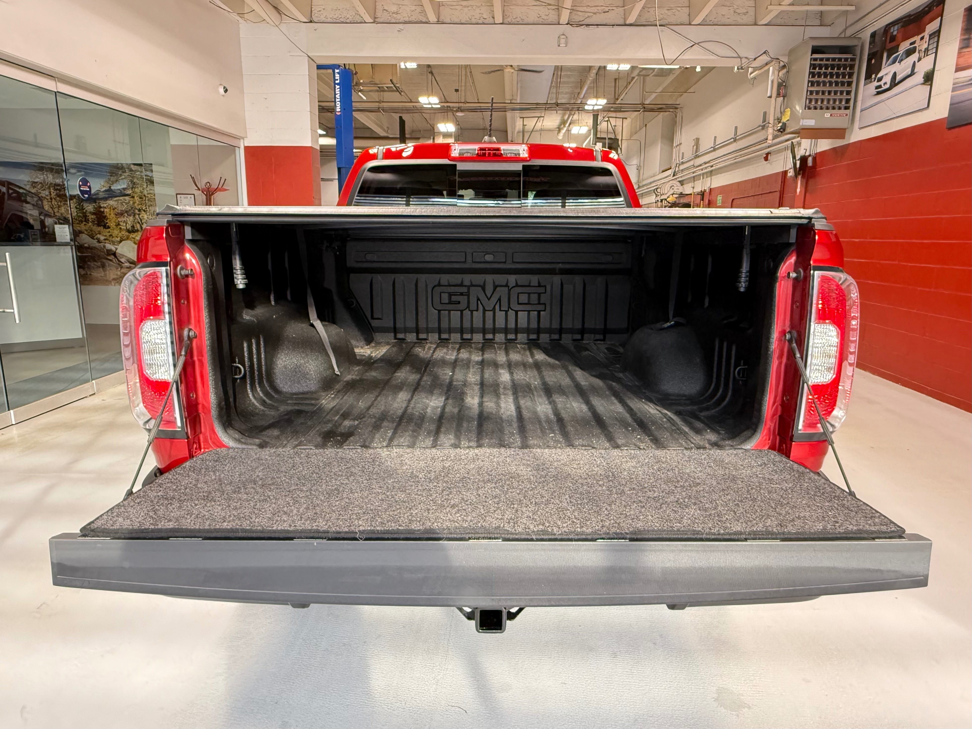 Used 2021 GMC Canyon AT4 AWD/4WD image 8