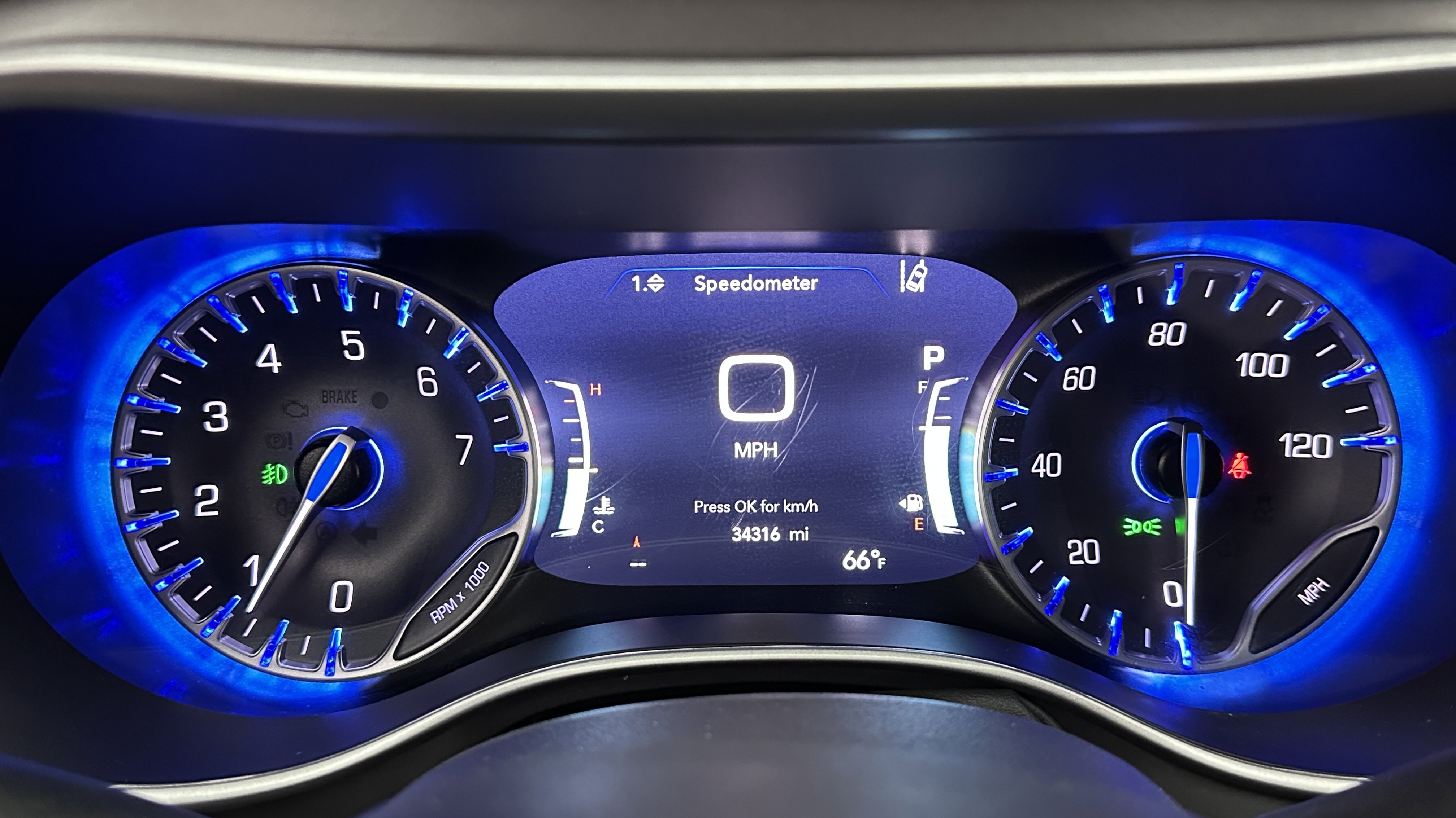 Used 2025 Chrysler Pacifica Select image 15