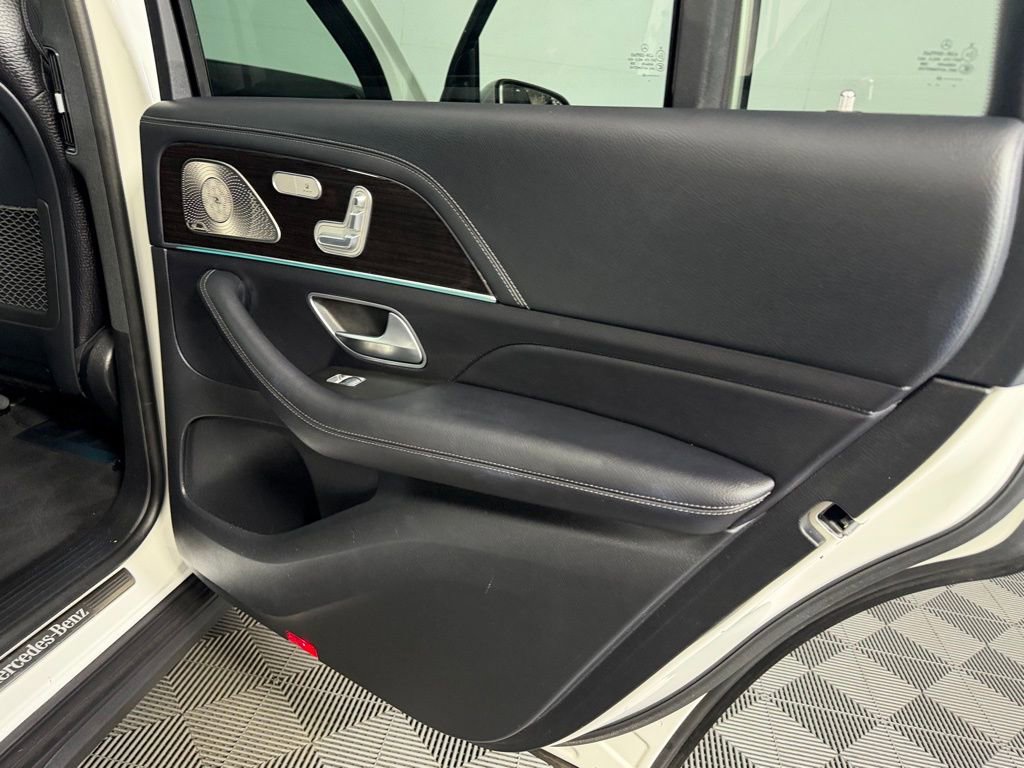 Used 2022 Mercedes-Benz GLS 450 4MATIC image 24