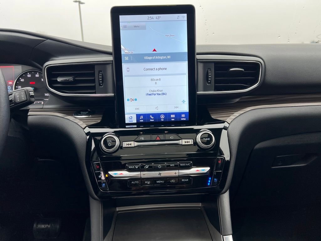 Certified 2023 Ford Explorer Limited w/ Limited Technology Package image 24