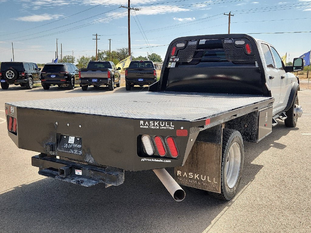 Used 2024 RAM 5500 Tradesman w/ Chrome Appearance Group AWD/4WD image 5