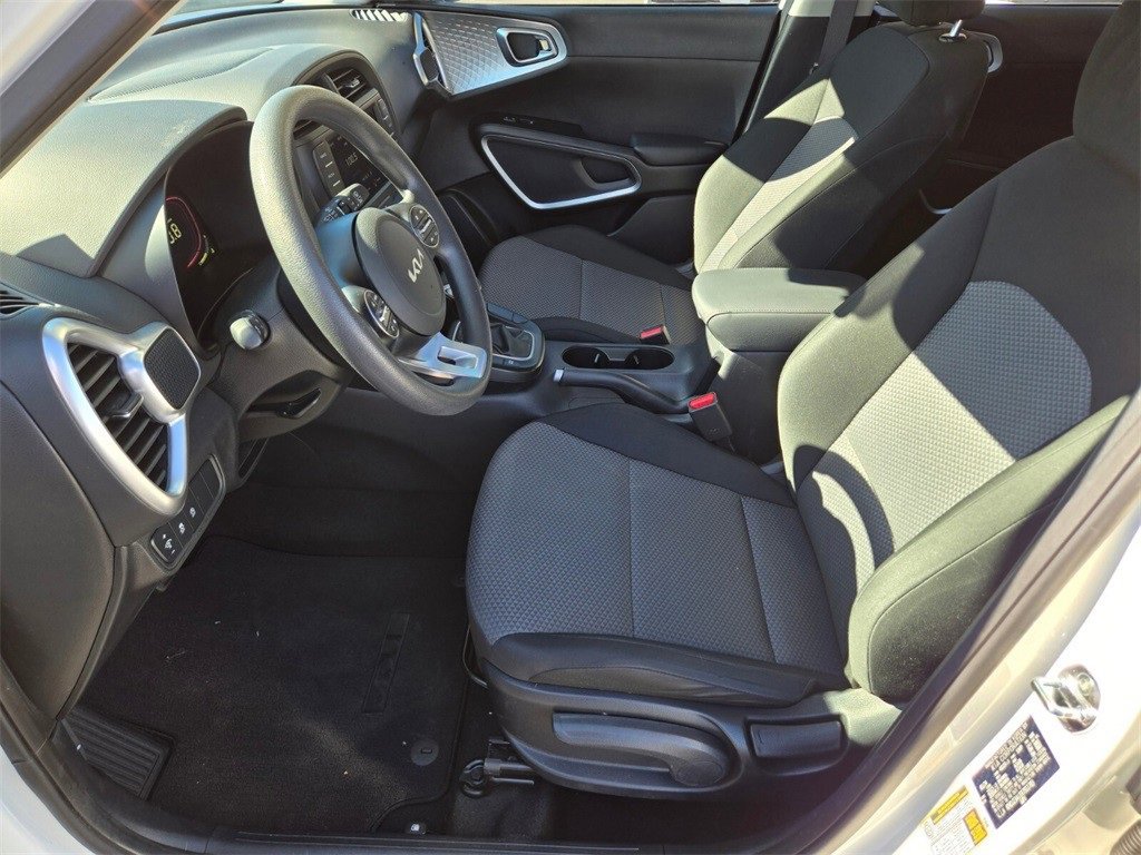 Used 2024 Kia Soul LX w/ Option Group 015 image 12