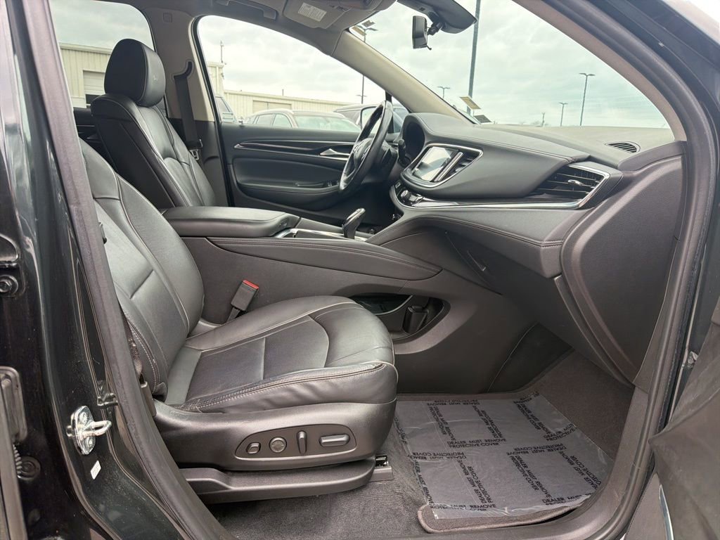 Used 2021 Buick Enclave Avenir w/ Avenir Technology Package image 35