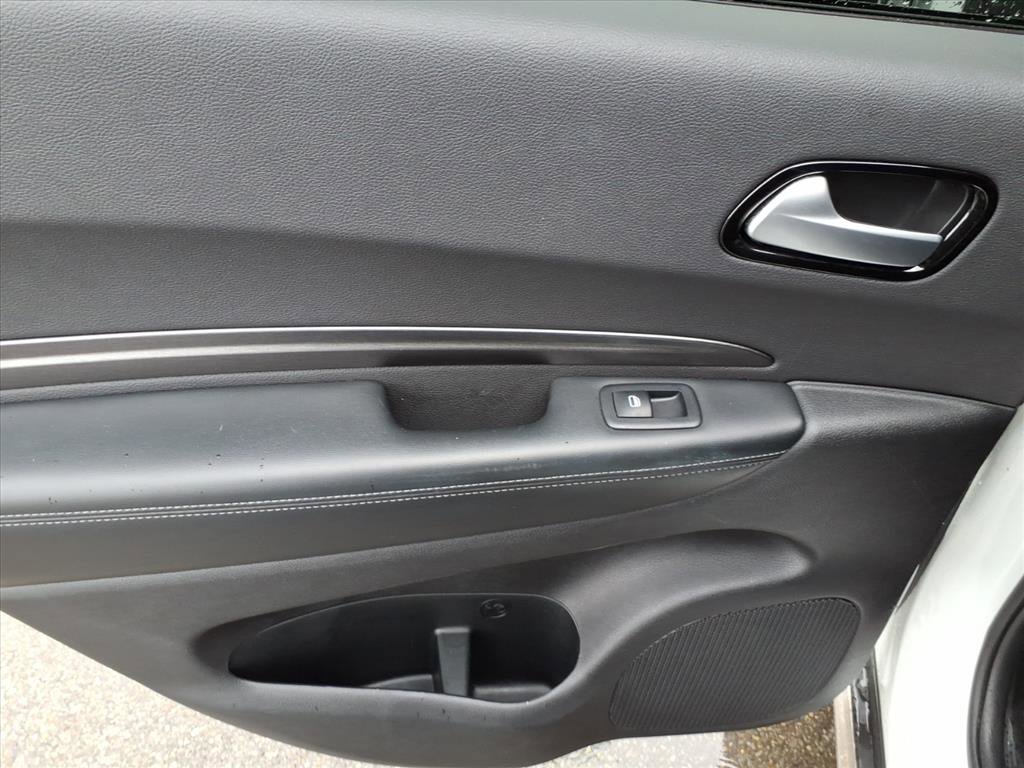 Used 2023 Dodge Durango SXT image 33