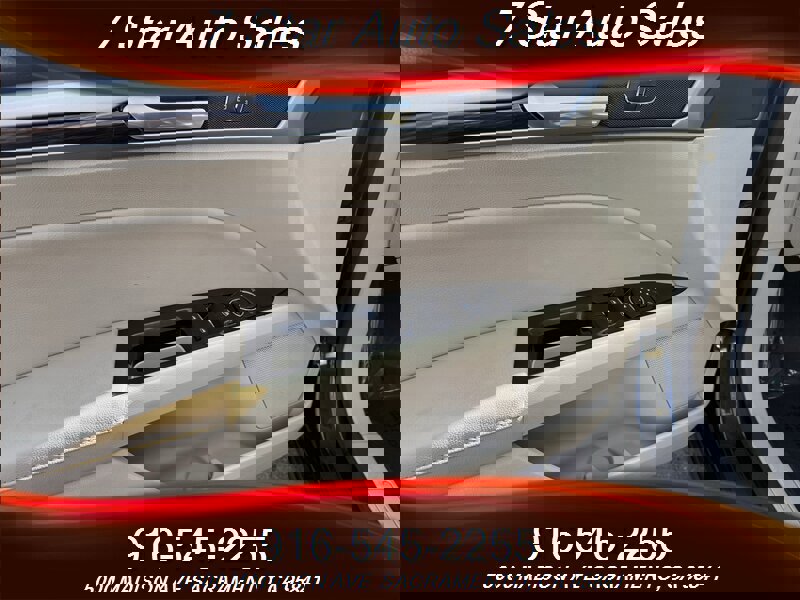 Used 2014 Ford Fusion SE w/ Equipment Group 202A image 7