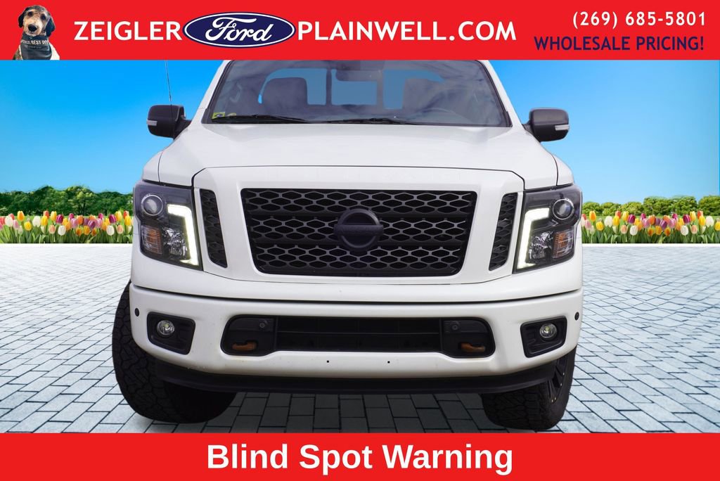 Used 2018 Nissan Titan SL w/ Midnight Edition image 8