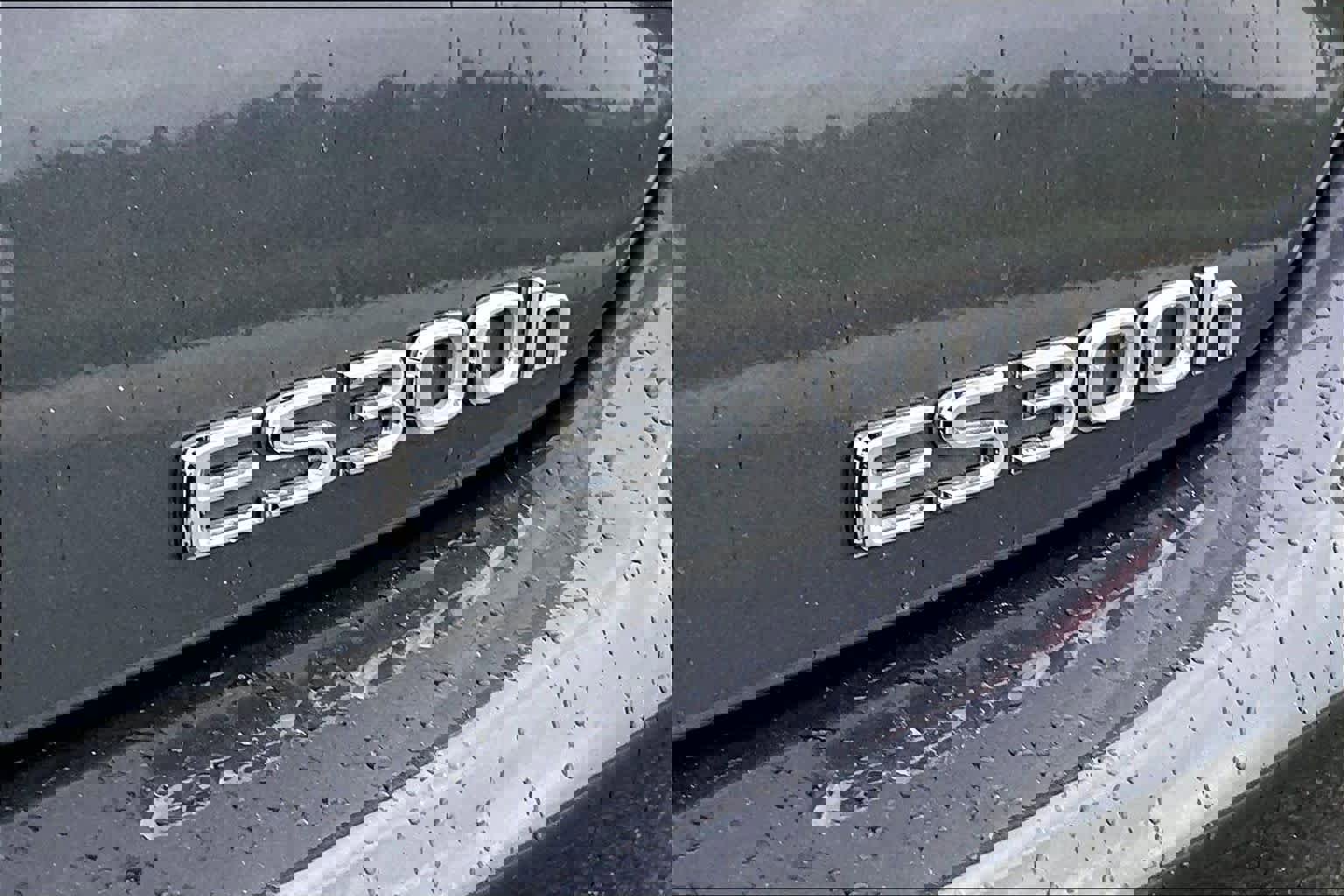 Used 2024 Lexus ES 300h w/ Premium Package image 9