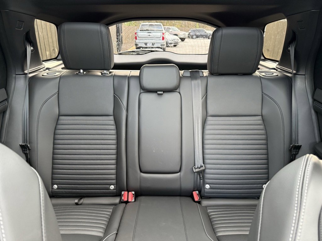 Certified 2025 Land Rover Discovery Sport Dynamic SE image 32