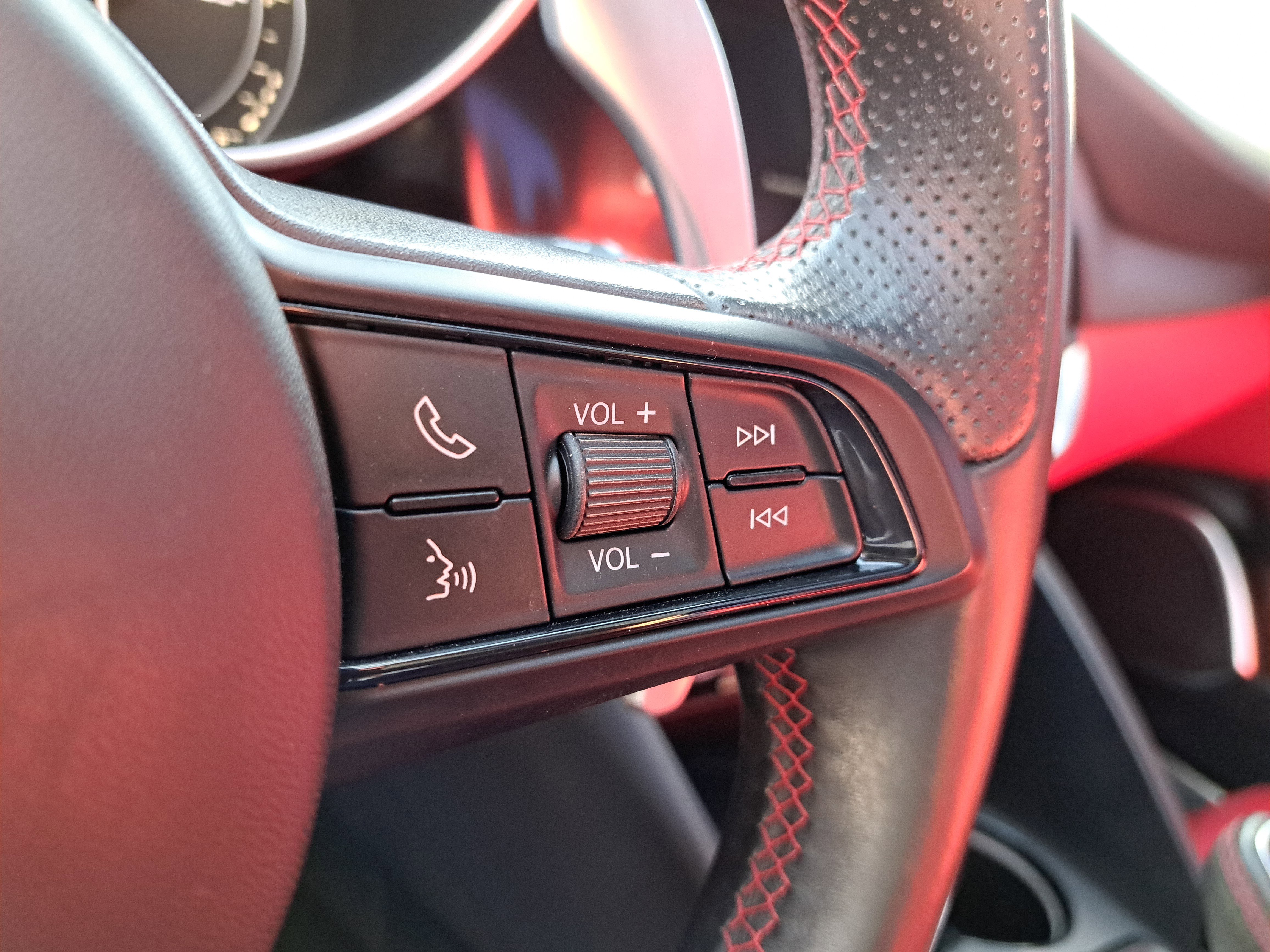 Used 2021 Alfa Romeo Giulia Ti Sport image 24