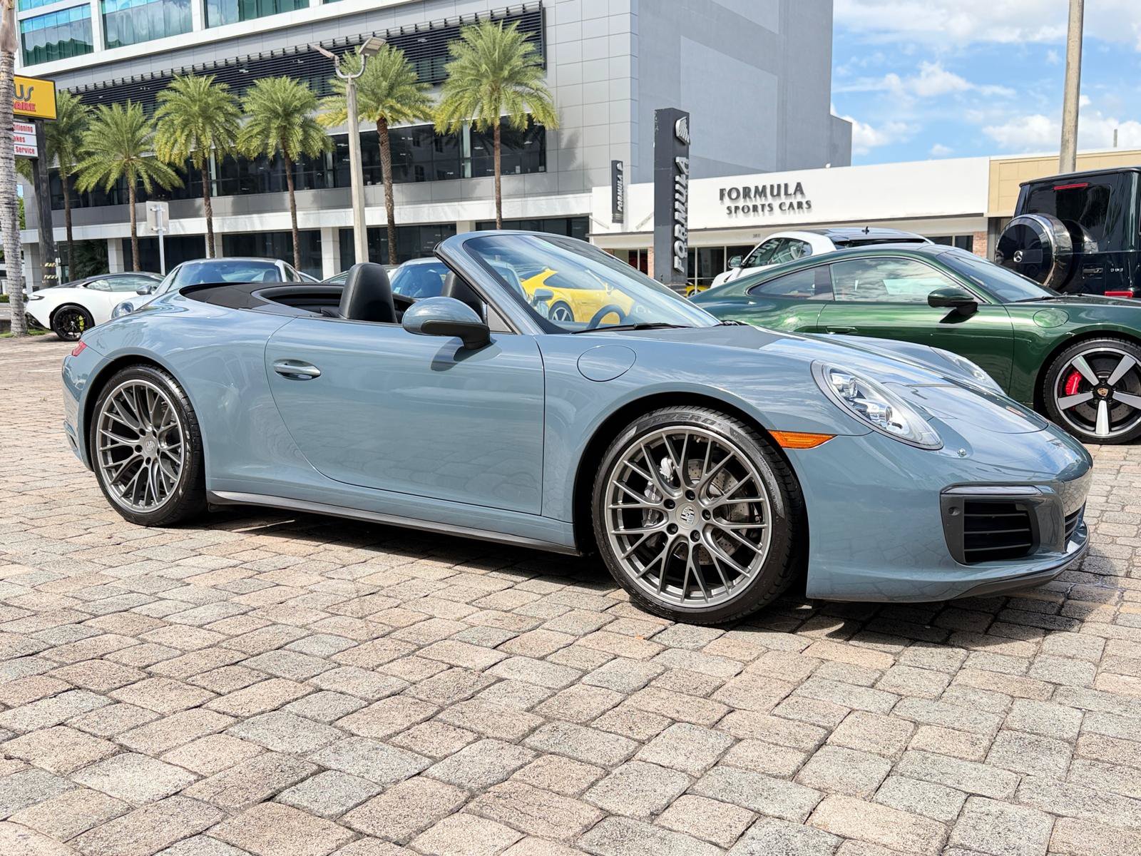 Used 2017 Porsche 911 Carrera 4 AWD/4WD image 10