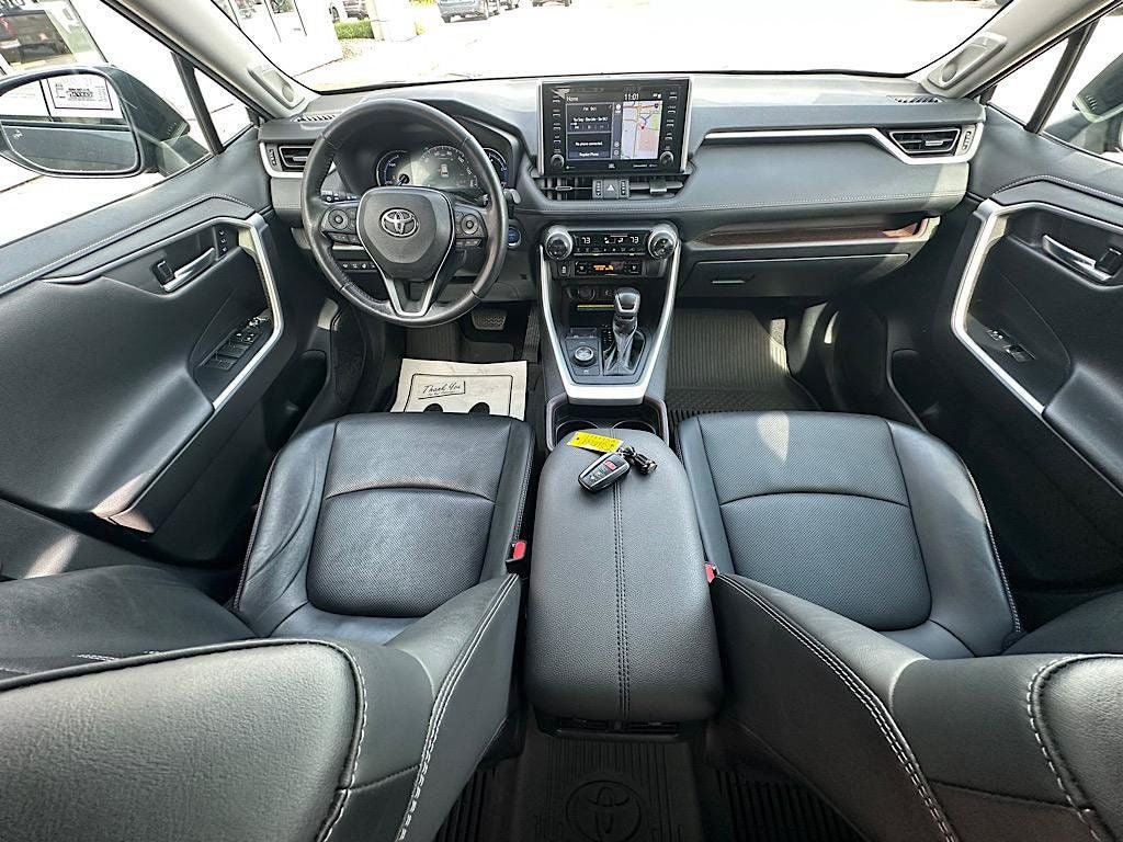 Certified 2021 Toyota RAV4 Limited AWD/4WD image 17