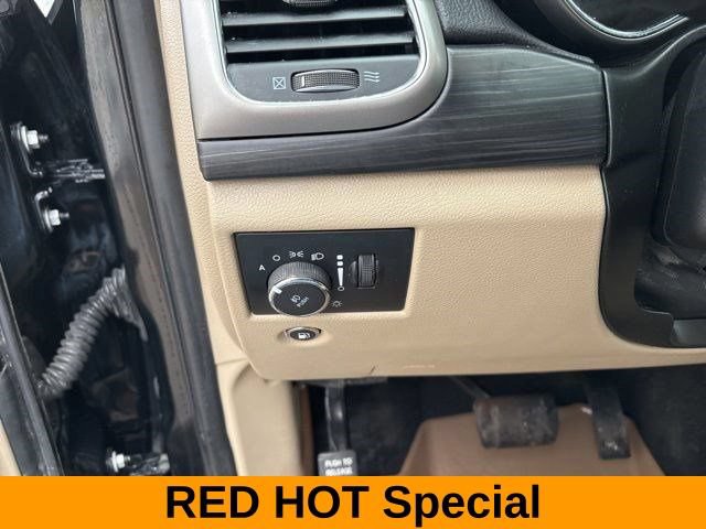 Used 2022 Jeep Grand Cherokee Laredo E w/ Security & Convenience Group AWD/4WD image 19