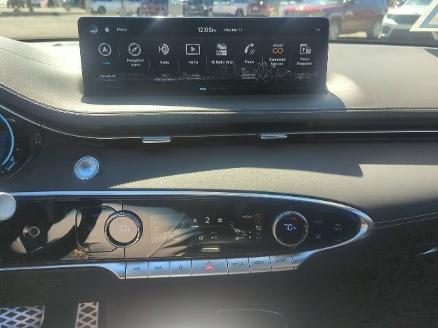 Used 2023 Genesis GV70 2.5T w/ Sport Prestige Package image 9