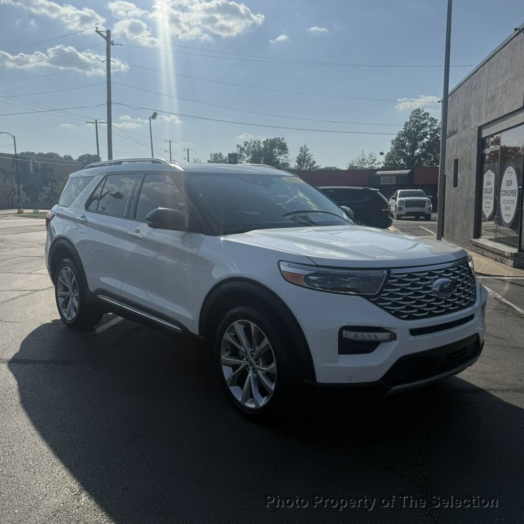 Used 2021 Ford Explorer Platinum w/ Equipment Group 601A AWD/4WD image 2