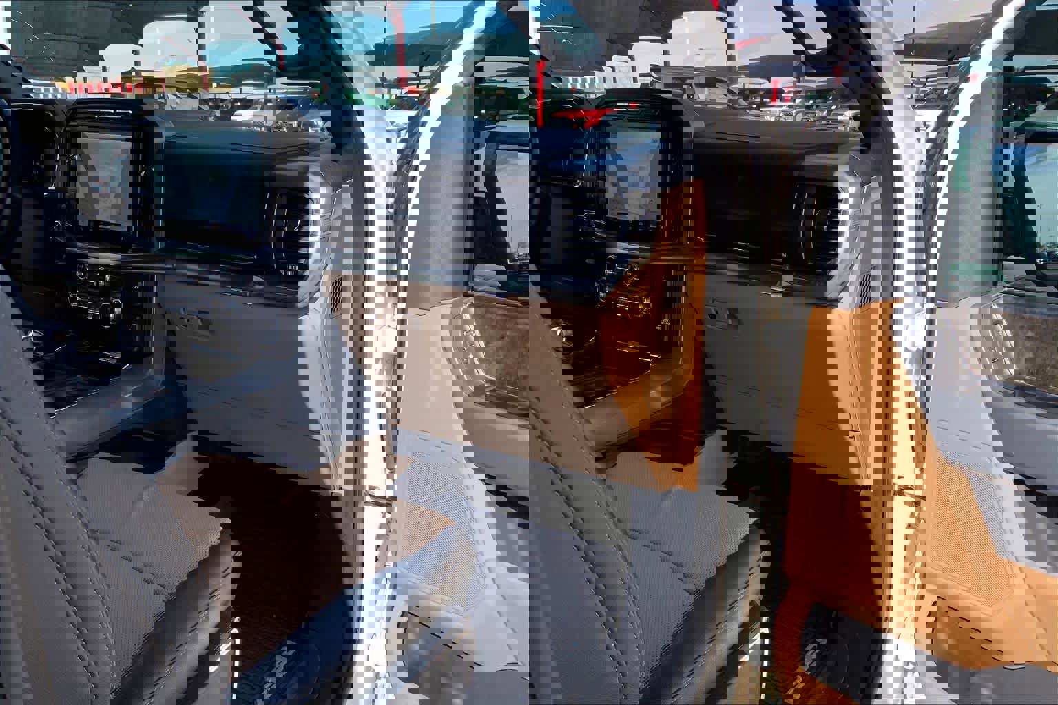 Used 2021 Ford F150 Lariat w/ Trailer Tow Package image 18