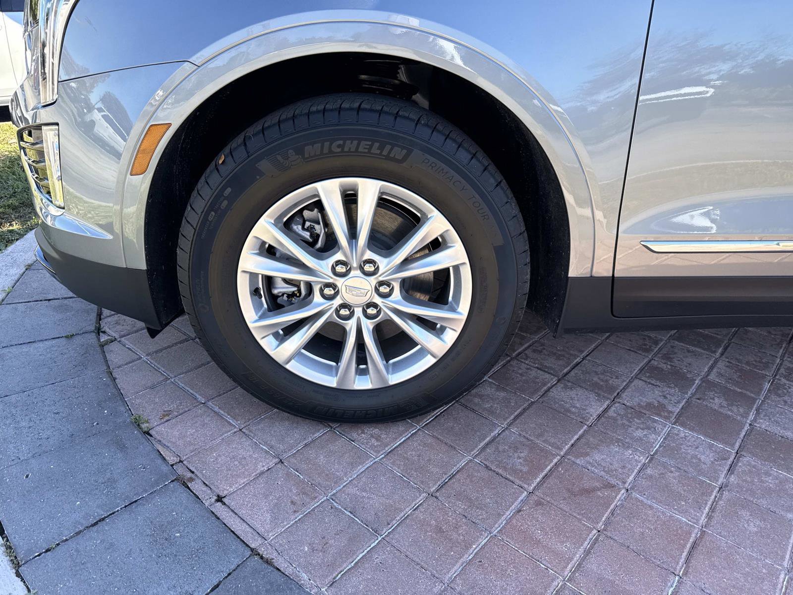 New 2026 Cadillac XT5 Luxury w/ LPO, Floor Liner Package image 9