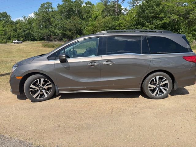 Used 2018 Honda Odyssey Elite image 2