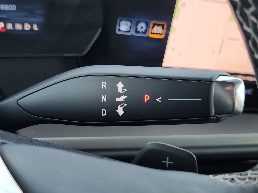 Used 2024 Chevrolet Traverse LT image 27