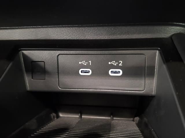 Used 2025 Nissan Kicks SR image 27