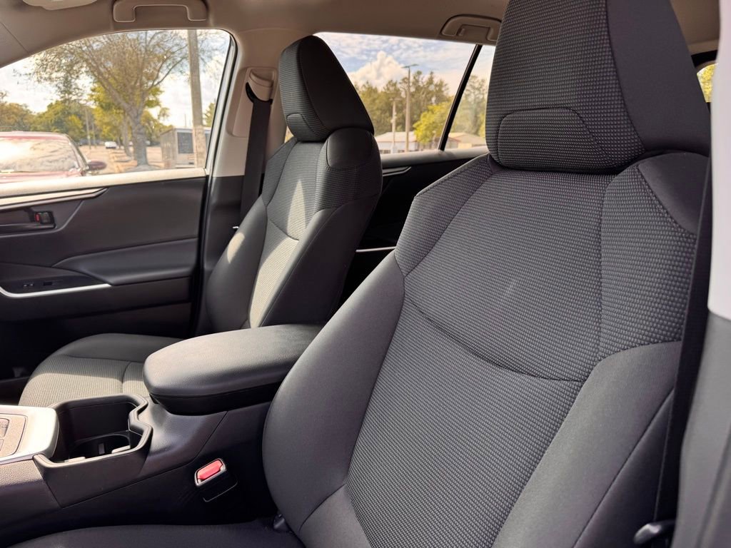 Used 2025 Toyota RAV4 LE image 13