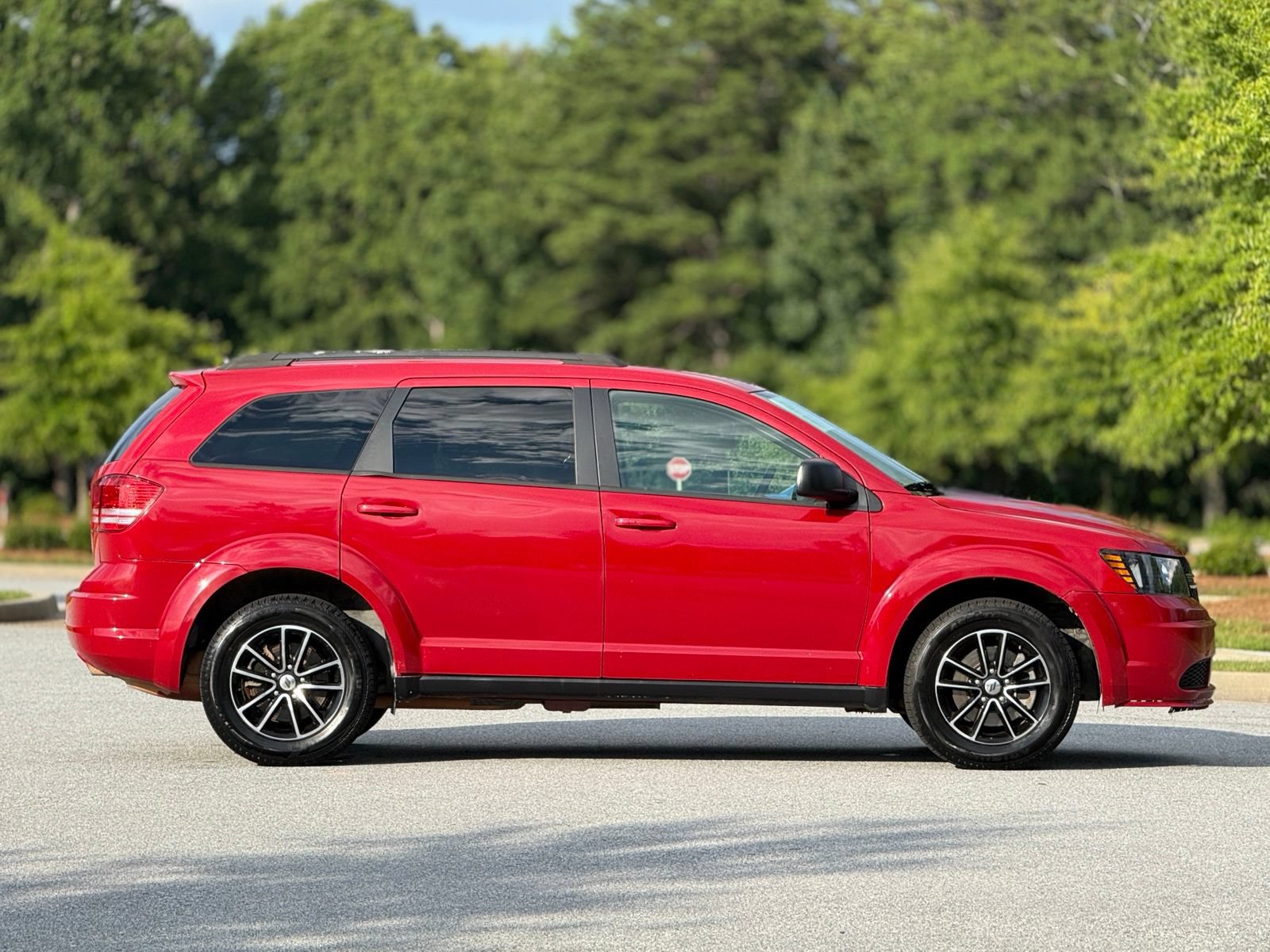 Used 2018 Dodge Journey SE w/ Blacktop Package FWD image 12