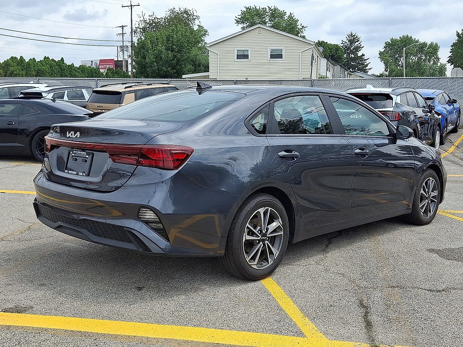 Used 2023 Kia Forte LXS FWD image 7
