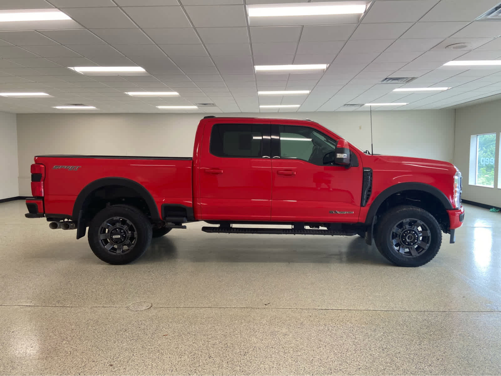 Used 2023 Ford F250 Lariat w/ Sport Appearance Package image 5
