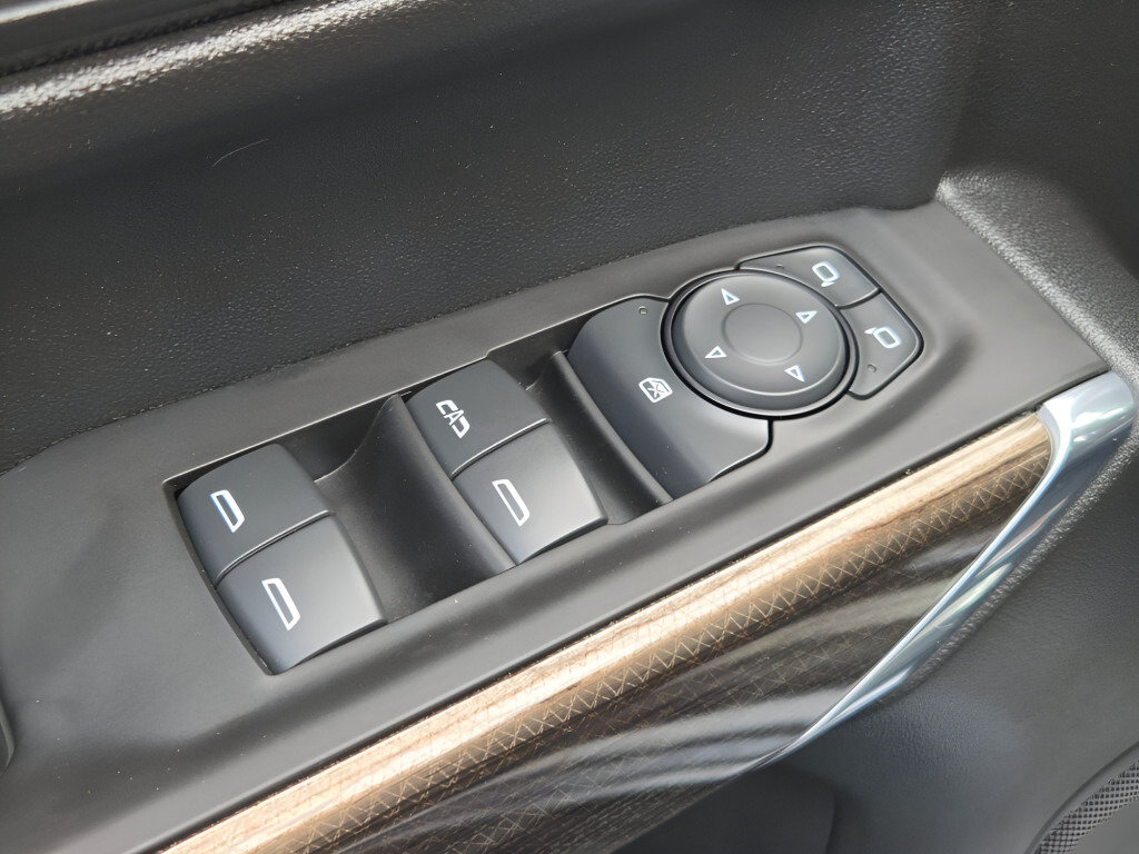 Certified 2021 Chevrolet Silverado 1500 LT Trail Boss w/ LPO, Dark Essentials Package AWD/4WD image 25