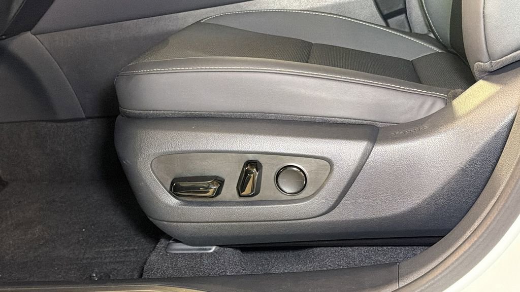 Certified 2025 Lexus RX 350 Premium w/ Accessory Package (A2) image 24