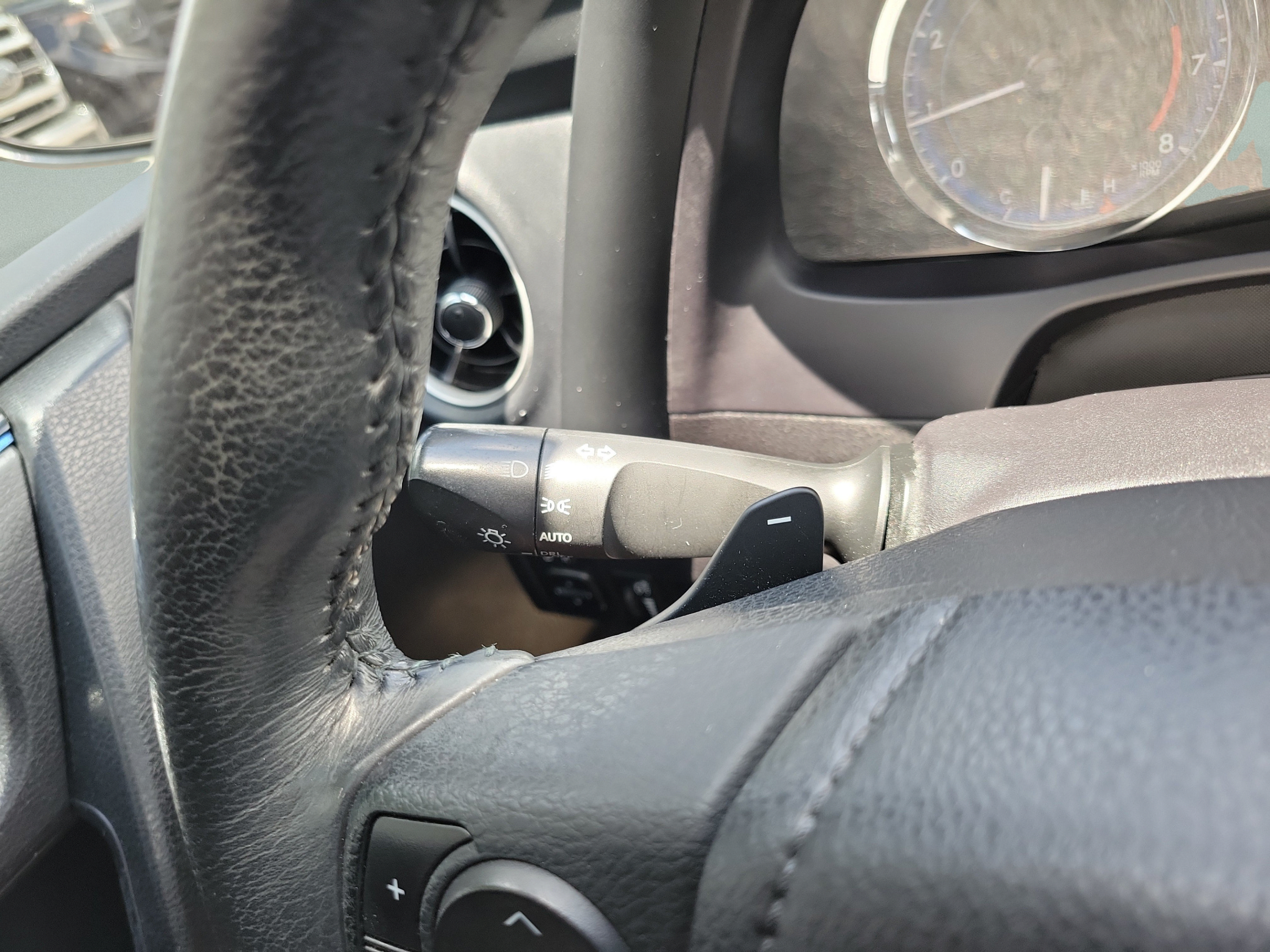 Used 2018 Toyota Corolla SE FWD image 24