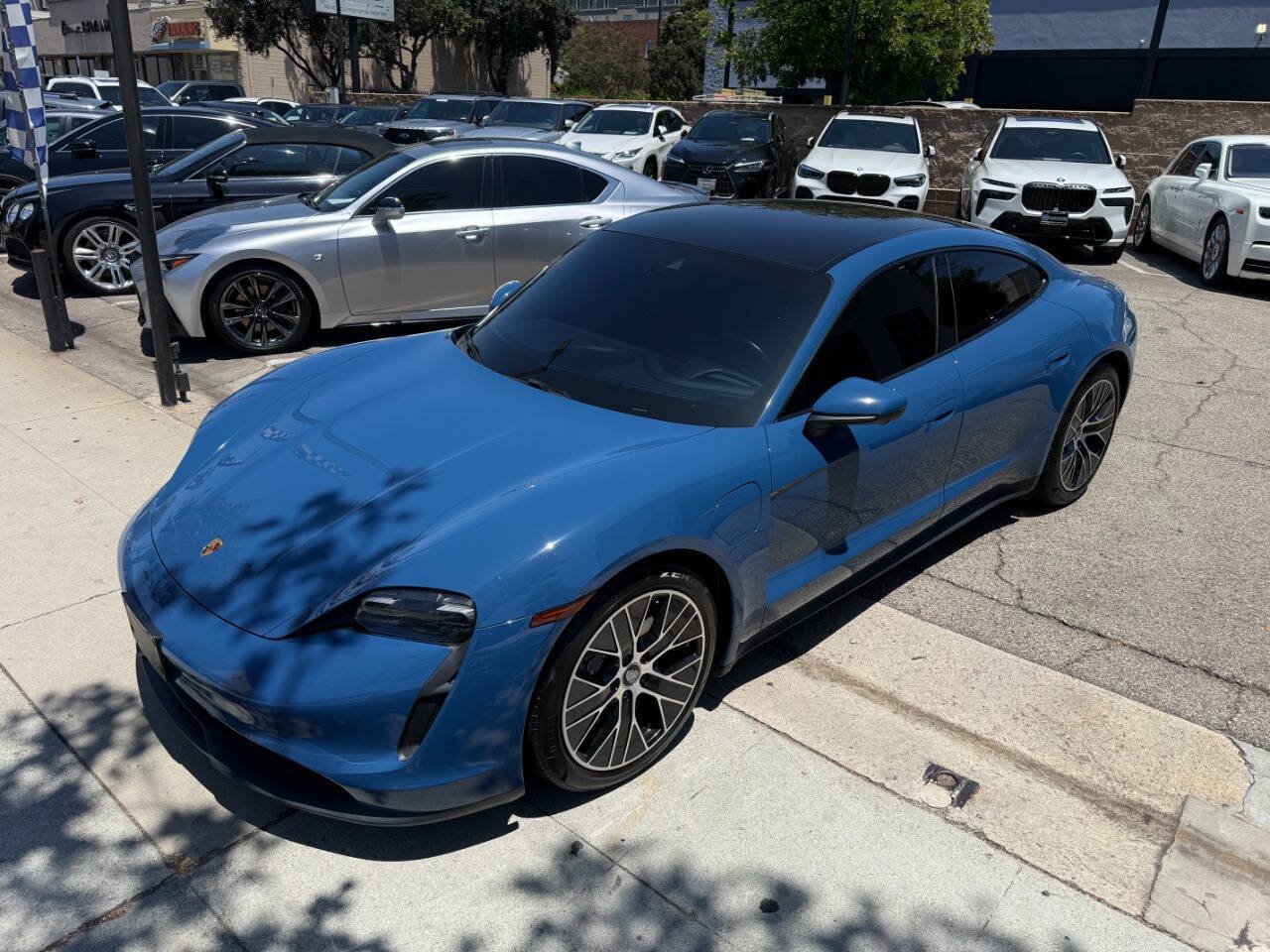 Used 2022 Porsche Taycan RWD image 15
