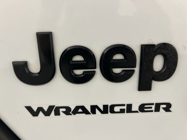 Used 2022 Jeep Wrangler Sport image 31